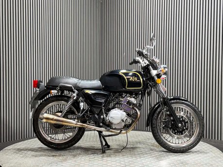 Ajs Tempest 2020 19K MODERN RETRO BIKE 125CC 1 FORMER OWNER