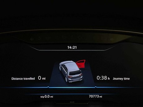 Volkswagen Golf e-Golf 5dr 9