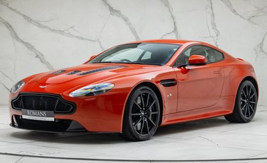Aston Martin V12 Vantage S 1