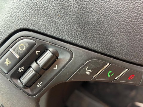 Kia Ceed 1.6 CRDi EcoDynamics 2 Euro 5 (s/s) 5dr 12