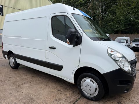 Renault Master 2.3 dCi 33 Business+ Panel Van 5dr Diesel Manual FWD MWB Medium Roof Euro 5 6