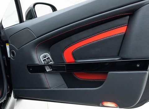 Aston Martin V12 Vantage S Roadster 22