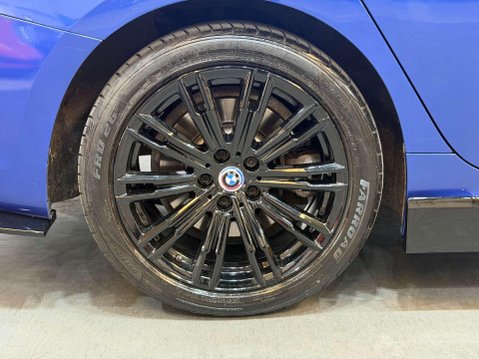 BMW 3 Series 2.0 330e 12kWh M Sport Saloon 4dr Petrol Plug-in Hybrid Auto Euro 6 (s/s) ( 50