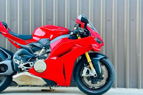 Ducati Panigale V4 1.1 Panigale V4 S 2