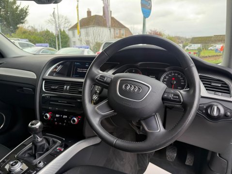 Audi A4 2.0 TDI SE Technik Euro 5 (s/s) 5dr 36