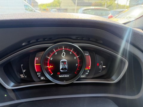 Volvo V40 2.0 T2 R-Design Euro 6 (s/s) 5dr 18