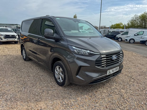 Ford Transit Custom SWB L1H1 Low Roof Limited 300 Air Con Alloys Camera Sensors Euro 6 4