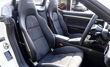 Porsche Boxster Spyder 21