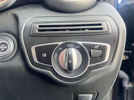 Mercedes-Benz GLC 2.0 GLC 300 AMG Line Premium D 4Matic Auto 4WD 5dr 31