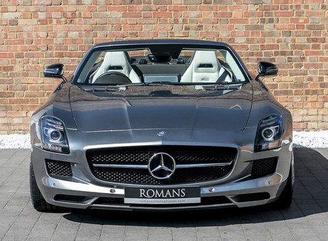 Mercedes-Benz SLS GT Roadster 6