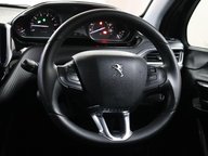 Peugeot 208 PURETECH S/S SIGNATURE 45