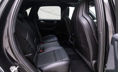Porsche Cayenne V6 TIPTRONIC 10