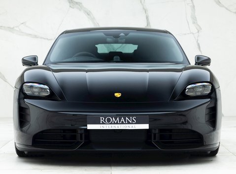 Porsche Taycan Turbo S 4