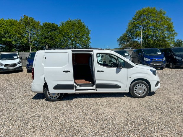 Vauxhall Combo LWB L2H1 Low Roof Sportive 2300 Air Con Sensors EURO 6 NO VAT 9