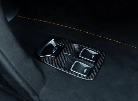 McLaren 765LT Spider 34