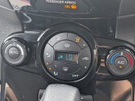 Ford Fiesta TITANIUM 26