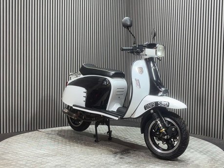 Royal Alloy GT 125 i Scooter Petrol CVT Euro 4 (10 ps)