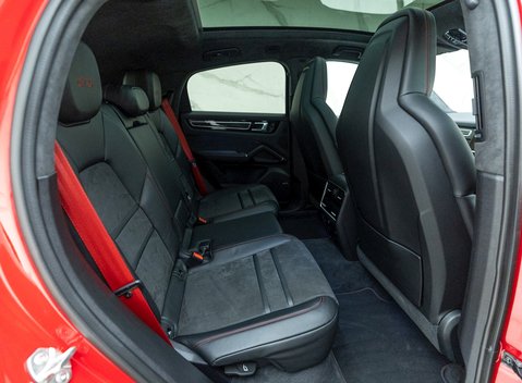 Porsche Cayenne GTS Coupé 14