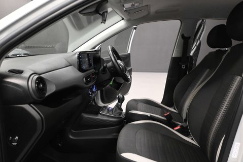 Hyundai i10 1.0 i10 SE Connect MPI Auto 5dr 26