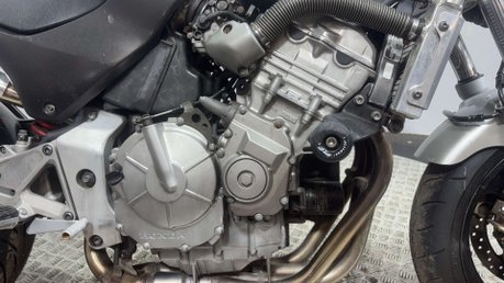 Honda CB 1998 42K GOOD COMMUTER BIKE NEW MOT SERVICED 600CC NAKED 13