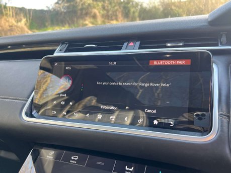 Land Rover Range Rover Velar 3.0 Range Rover Velar R-Dynamic HSE D300 Auto 4WD 5dr 19