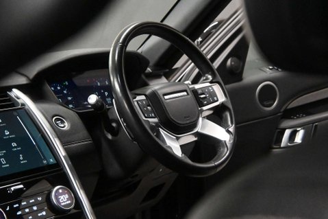 Land Rover Discovery 3.0 Discovery R-Dynamic HSE D MHEV Auto 4WD 5dr 4