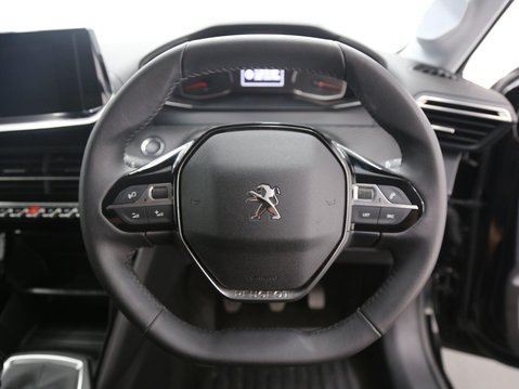Peugeot 208 PURETECH ACTIVE PREMIUM PLUS S/S 10