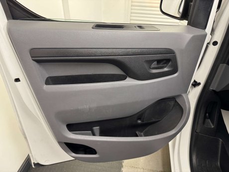 Vauxhall Vivaro 2.0 Vivaro 3100 Dynamic S/S 19