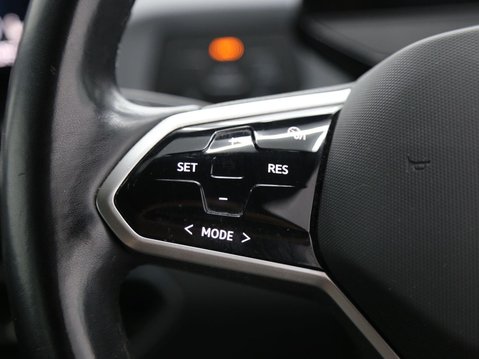 Volkswagen ID.3 Pro Performance 58kWh Life Auto 5dr 11