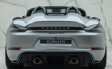 Porsche 718 SPYDER RS 11