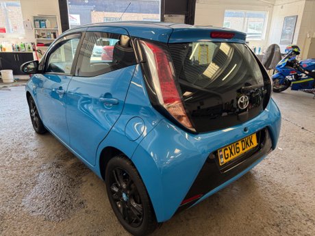 Toyota Aygo 1.0 VVT-i x-cite Euro 6 5dr 8