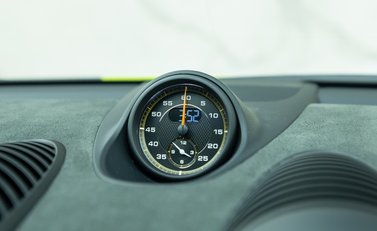 Porsche Cayman GT4 RS (718) 19