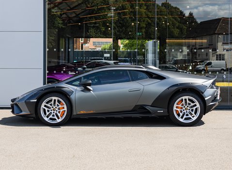 Lamborghini Huracan STERRATO 3