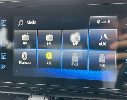 Toyota C-HR 1.8 C-HR Icon HEV CVT 5dr 33