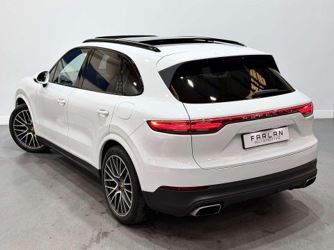 Porsche Cayenne 3.0 V6 E-Hybrid 14kWh SUV 5dr Petrol Plug-in Hybrid TiptronicS 4WD Euro 6 ( 27