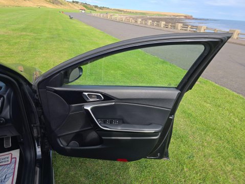 Kia Ceed 1.6 CRDi GT-Line Euro 6 (s/s) 5dr 25