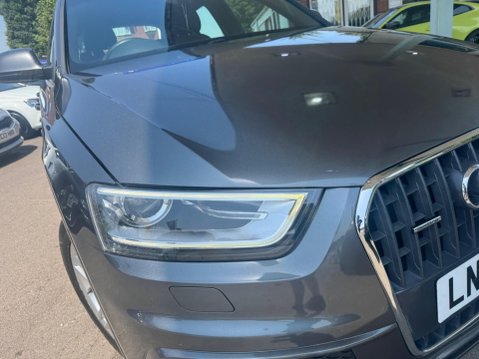 Audi Q3 2.0 TDI S line S Tronic quattro Euro 5 (s/s) 5dr 10