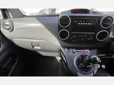 Peugeot Partner 1.6 eHDi 750 SE Panel Van 4dr Diesel Manual L2 (s/s) (128 g/km, 90 bhp) 36