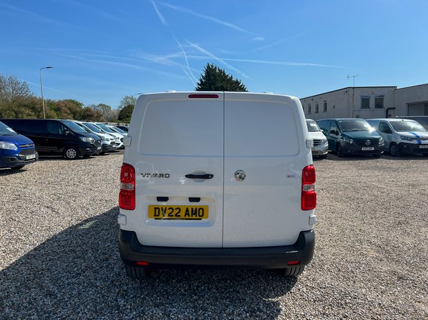 Vauxhall Vivaro SWB L1H1 Low Roof Dynamic 2900 Air Con Sensors Euro 6 NO VAT 7