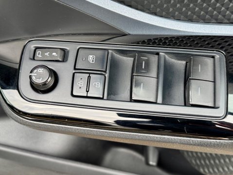 Toyota C-HR 1.8 VVT-h Design CVT Euro 6 (s/s) 5dr 21