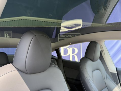 Tesla Model Y (Dual Motor) Long Range SUV 5dr Electric Auto 4WDE (384 bhp) 45
