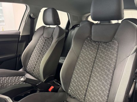 Audi A1 1.0 A1 Sportback 30 TFSI Sport 5dr 19