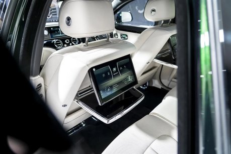 Rolls-Royce Ghost V12. FULL PPF. STARLIGHT. H, C & M SEATS. REAR ENTERTAINMENT. HUD. 27