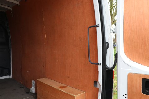 Mercedes-Benz Sprinter 2.0 CDI PremiumFWD L2 H2 150 ps 9