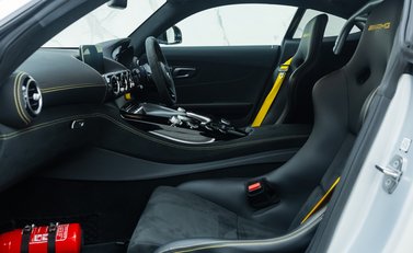 Mercedes-Benz AMG GT R 17