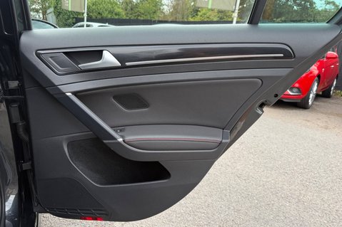 Volkswagen Golf GTI PERFORMANCE - FULL LEATHER - TWO OWNERS - ADAPTIVE CRUISE CONTROL 31
