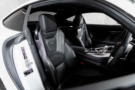 Mercedes-Benz Amg GT PREMIUM. MERCEDES WARRANTY. FULL MSH. DESIGNO PAINT. BURMESTER. PANO ROOF. 16