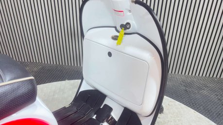 Royal Alloy GT 2019 ONLY 2K NEW MOT CUSTOM SCOOTER LEARNER LEGAL 125CC 26