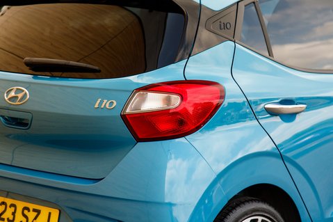Hyundai i10 MPI PREMIUM 9