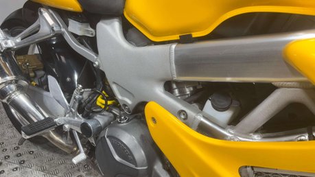 Honda VTR FIRESTORM 1997 ONLY 13K RUNS GREAT VERY CLEAN NEW MOT 1000CC VTWIN 24